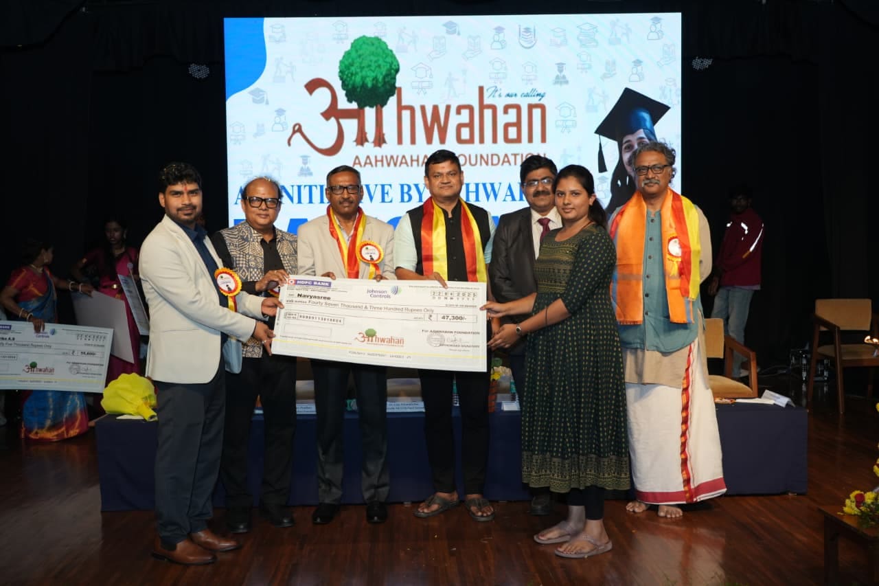 Scholarship recipients at a Project Lakshya event
